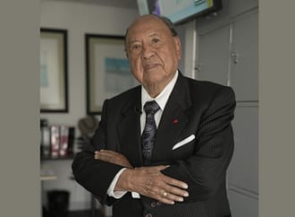 Moisés Tambini propone reformas meritocráticas ante crisis institucional en el Congreso y la Fiscalía