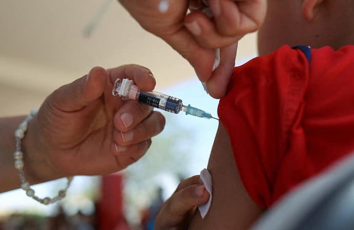 Diresa Piura intensifica vacunación contra el sarampión para proteger a la niñez